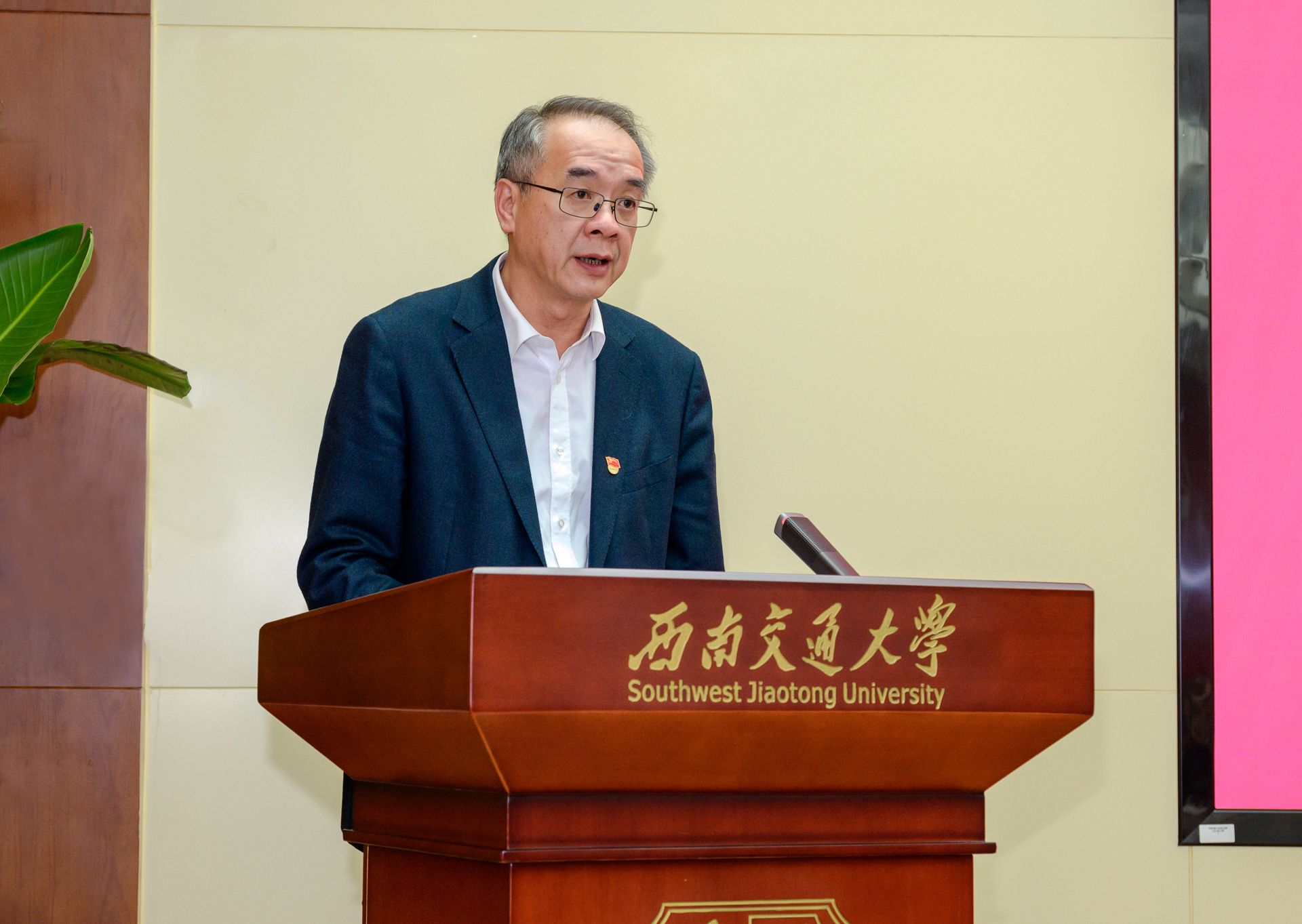 DSC_8588 2.jpg DSC_8588 2.jpg